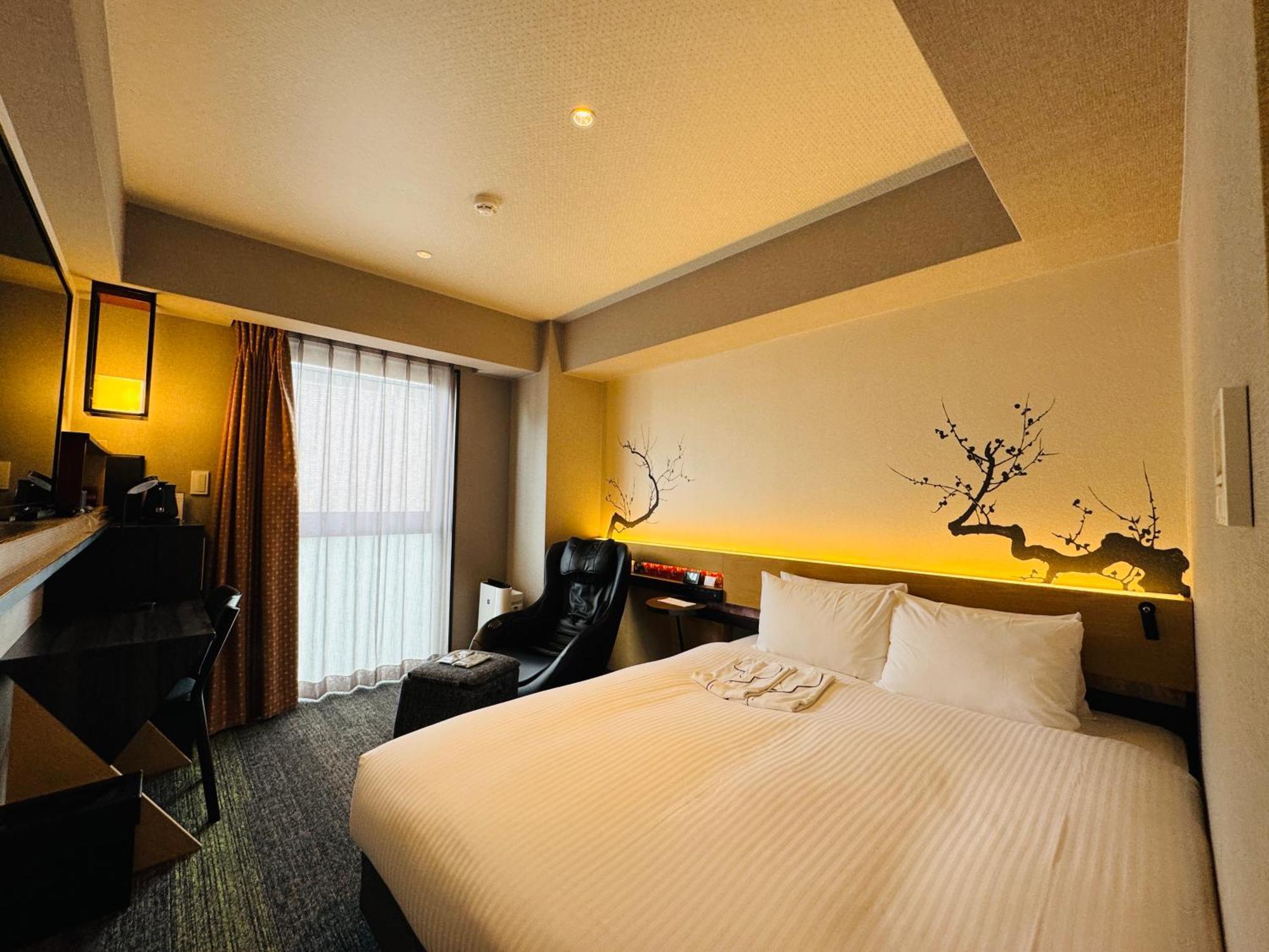 Shizutetsu Prezio Karasumaoike Hotel 3*
